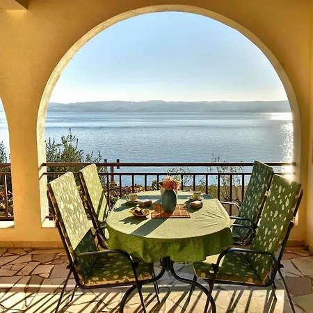 Zana Apartment