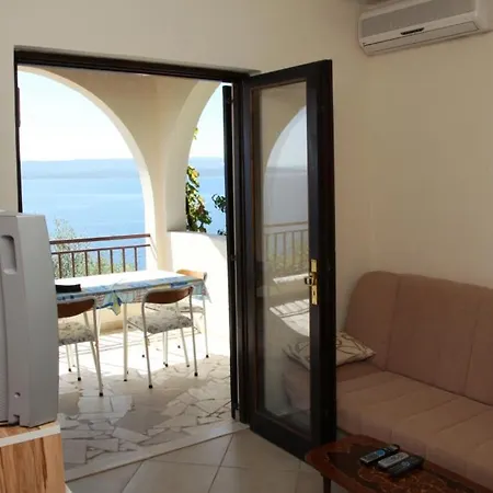 Apartment Zana *