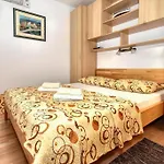 Zana Apartman *