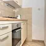 Zana Apartman *