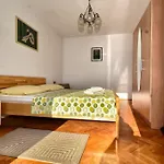 Zana Apartman