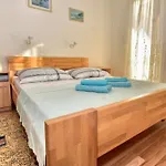 Zana Apartman