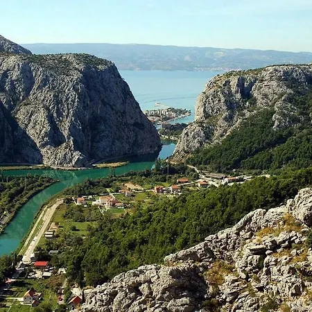 Apartament Zana