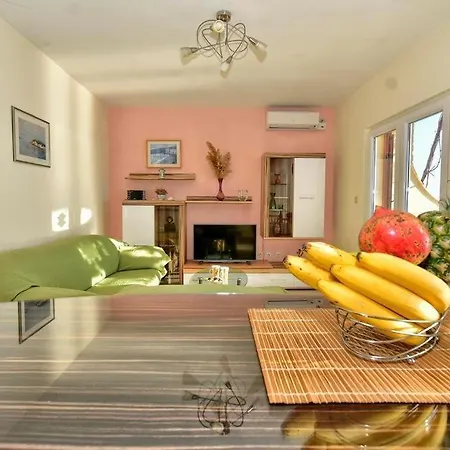 Apartament Zana