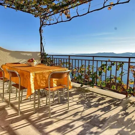Apartament Zana *