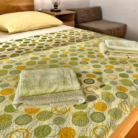 Apartament Zana *