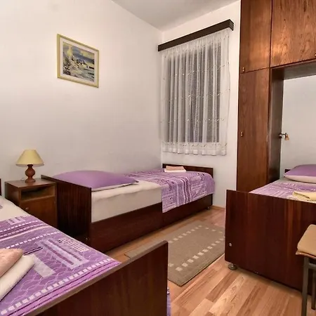 Apartament Zana *